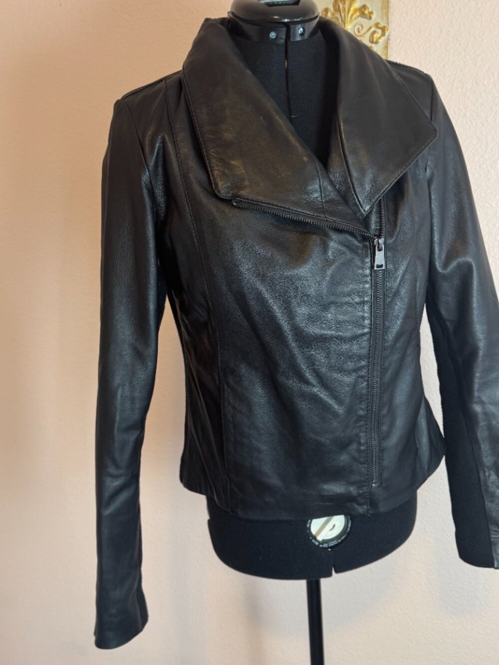 Sleek Black Moto Zip Leather Jacket Medium - Aqua